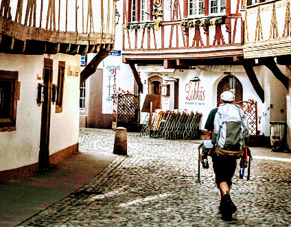 Solo Backpacking on a Budget for Immersive Travelers
